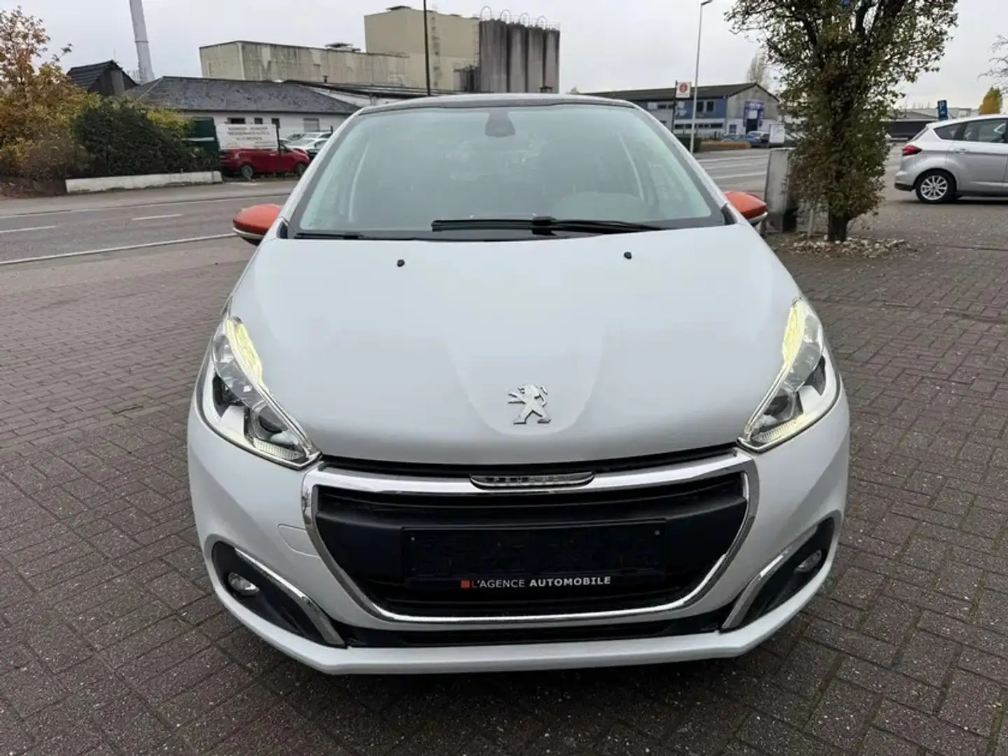 Peugeot 208 208 PureTech 110 Stop Weiß - 2