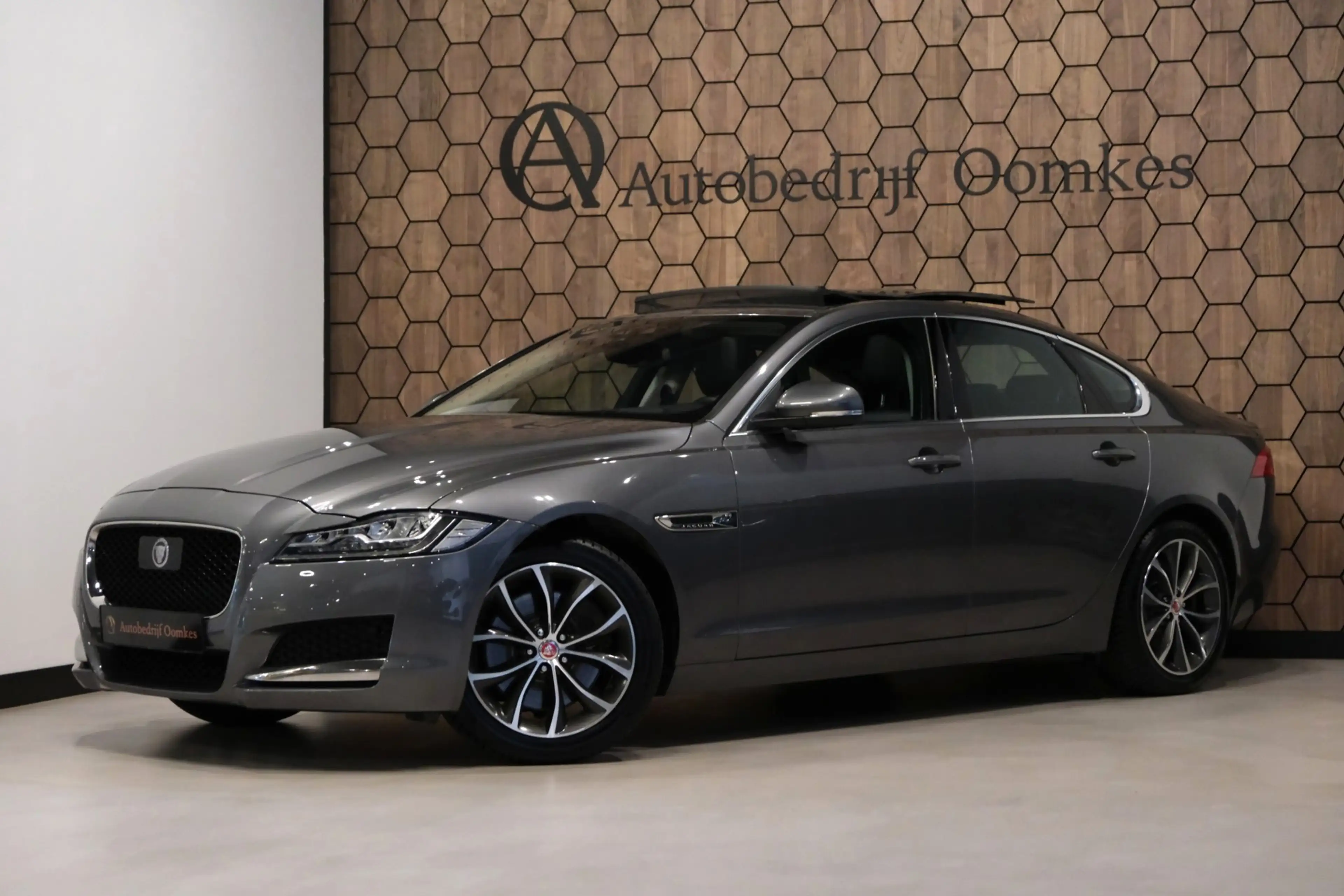Jaguar XF 2.0 30t Prestige AWD 300pk! 100.235km UNIEK PANORA — photo 5