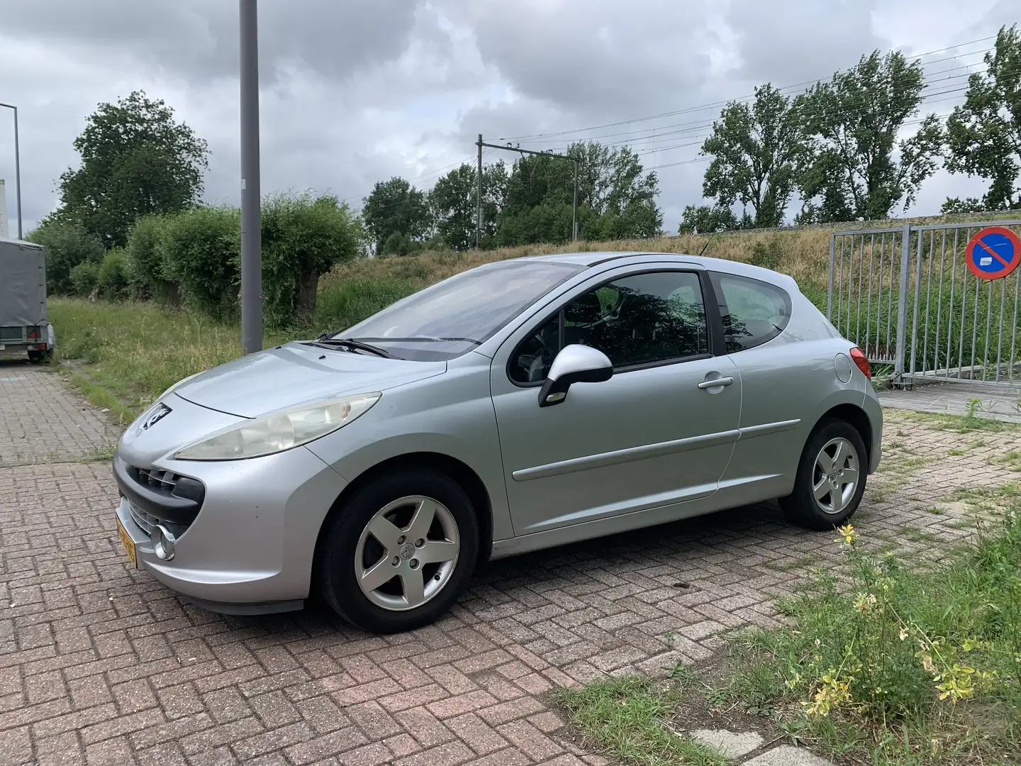 Peugeot 207 1.4-16V XS Pack Grijs - 2