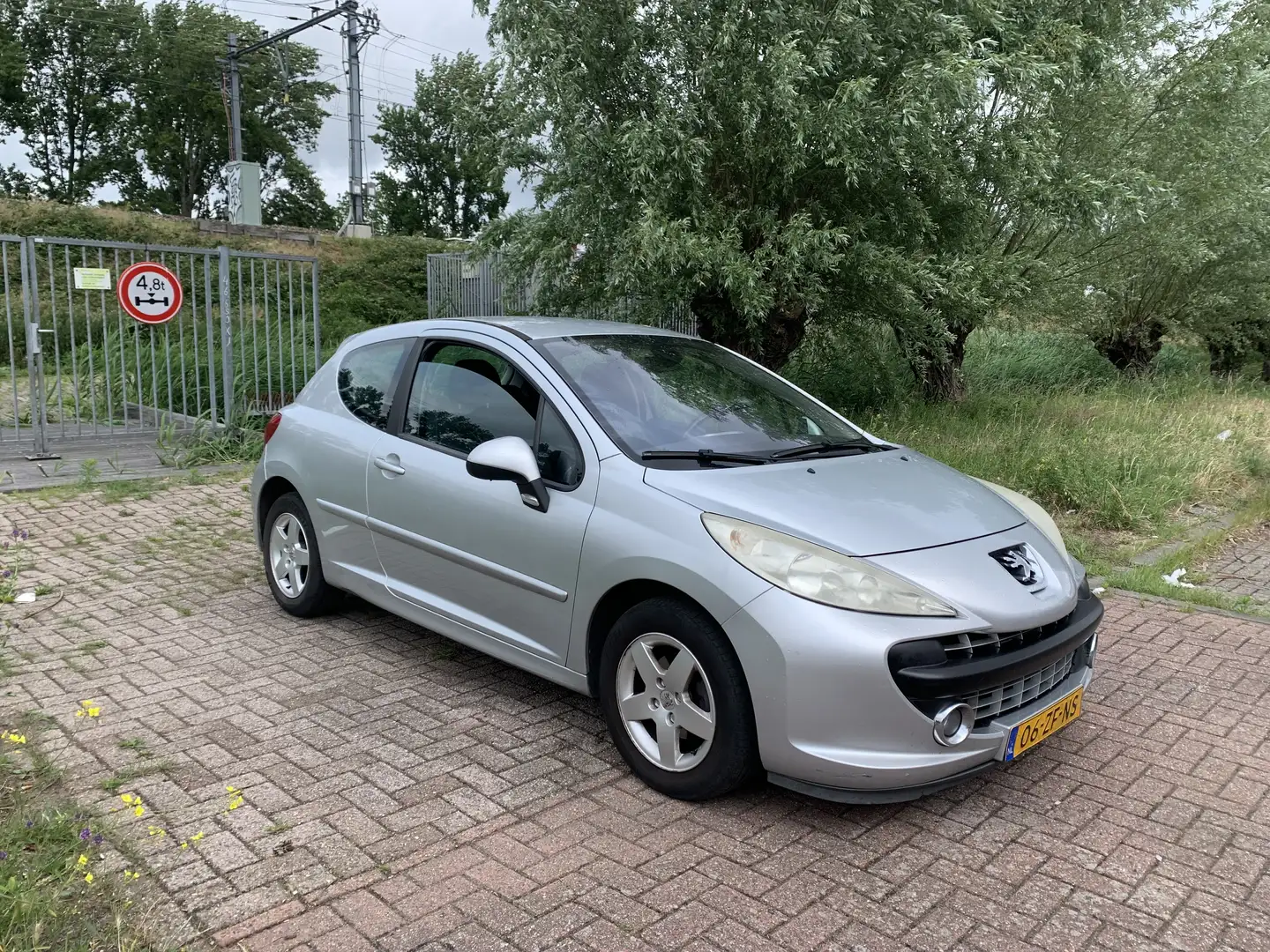 Peugeot 207 1.4-16V XS Pack Grijs - 1