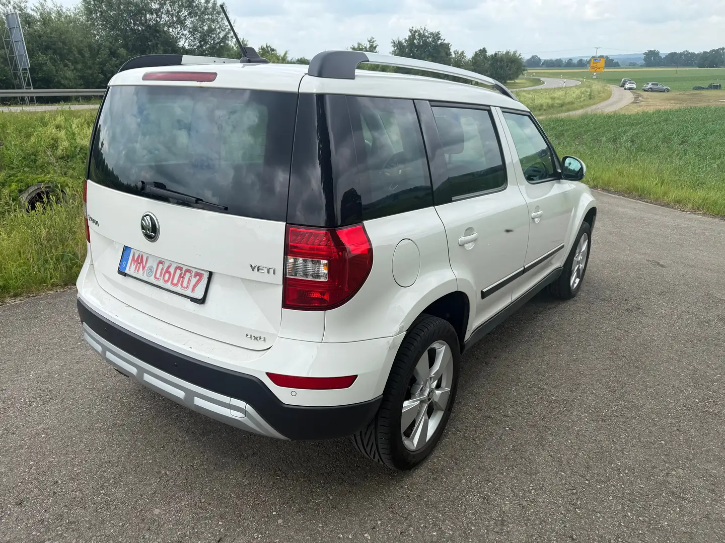 Skoda Yeti Style Outdoor 4x4 Weiß - 2