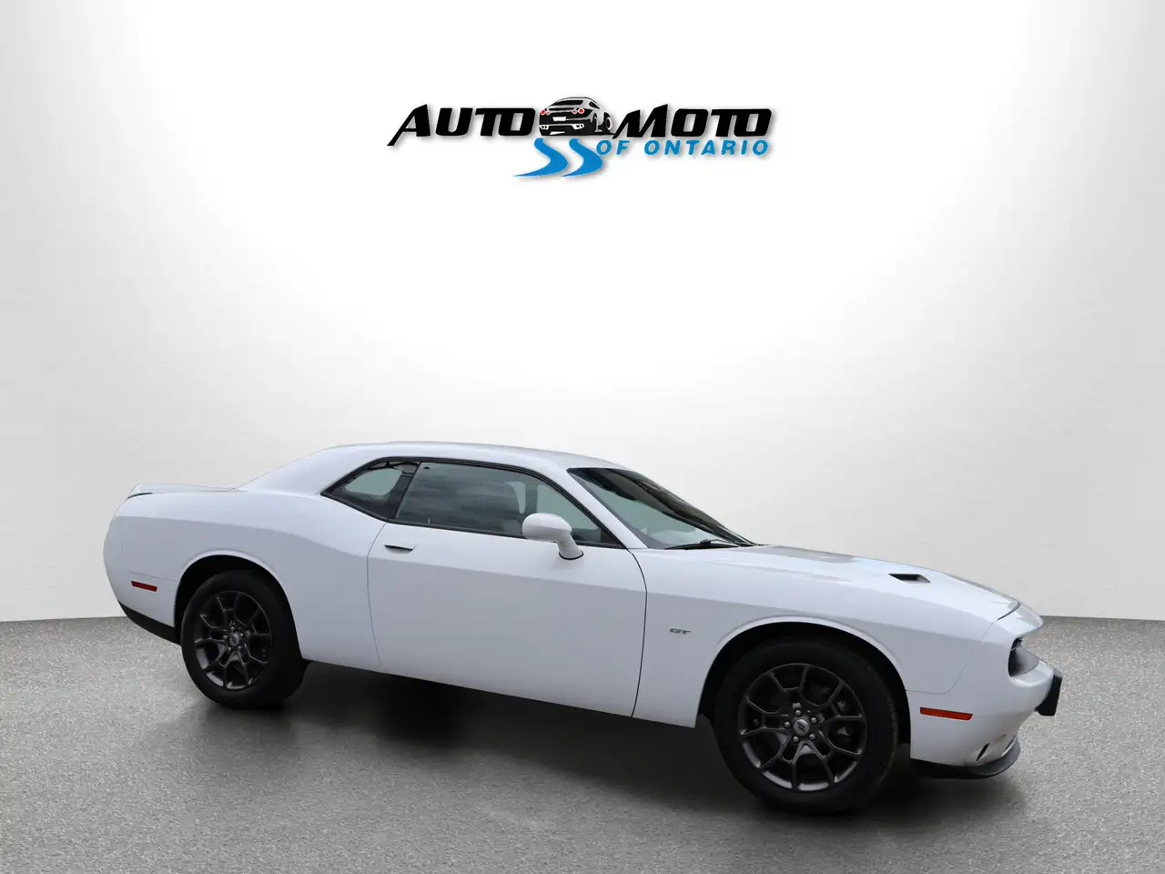Dodge Challenger снимка Dodge Challenger