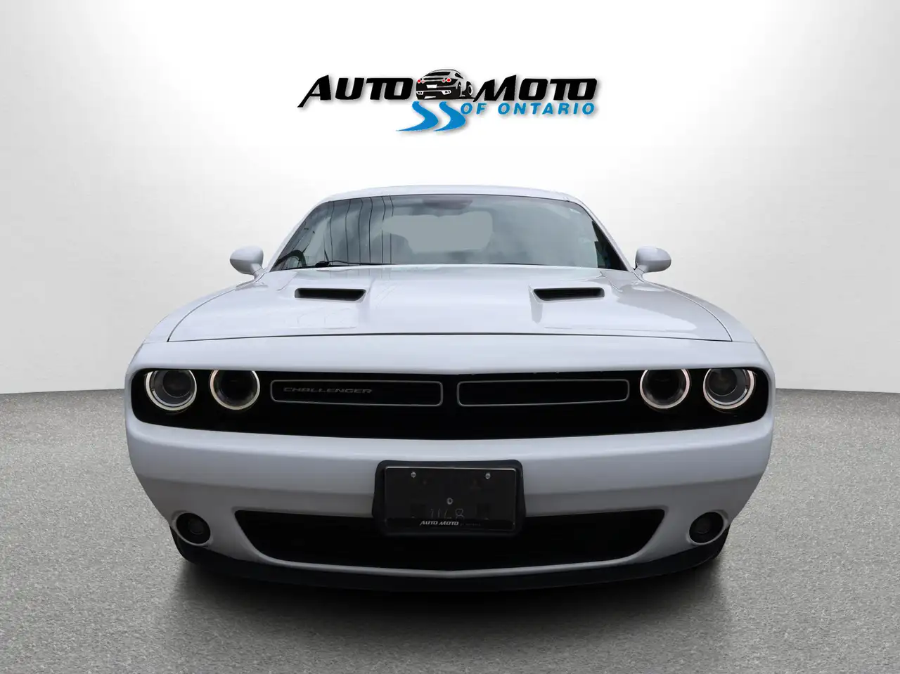 Dodge Challenger снимка Dodge Challenger