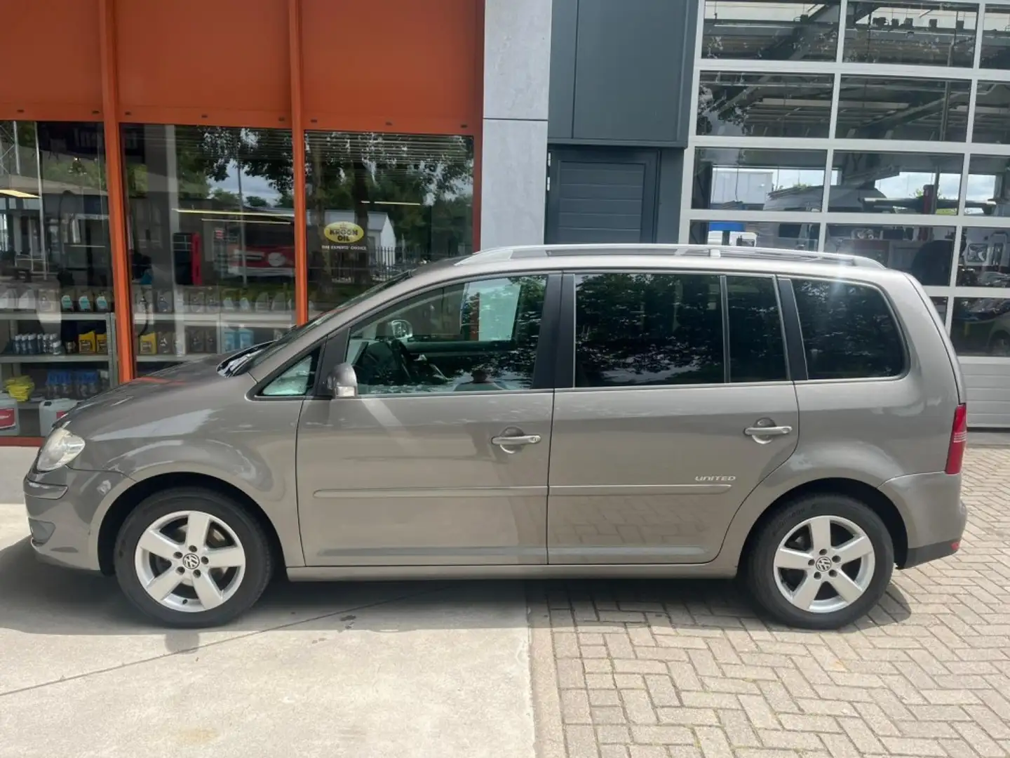 Volkswagen Touran 1.4 TSI TRENDL. ECO. Grijs - 2