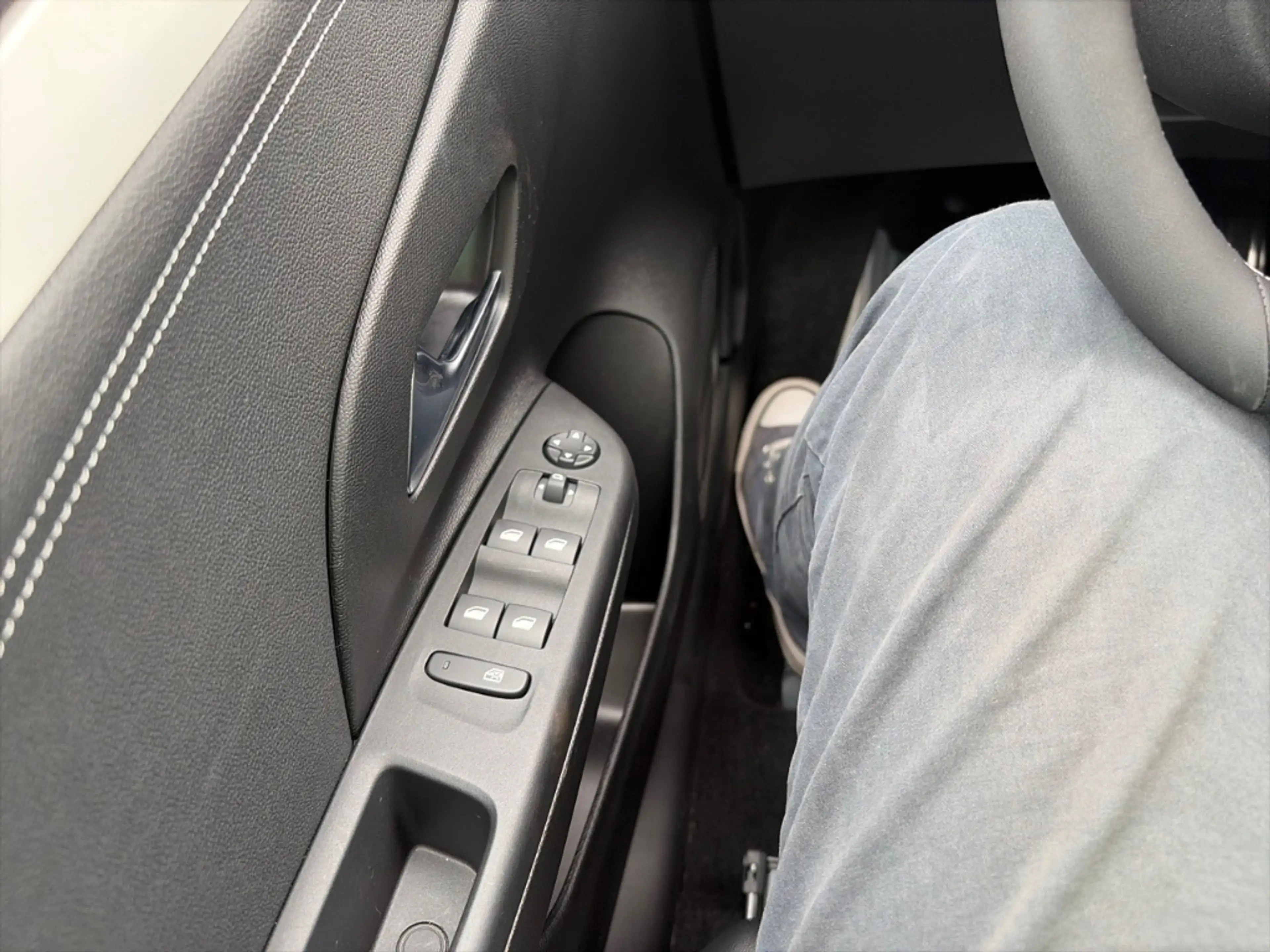 Opel Corsa-e GS LED Apple CarPlay Android Auto Klimaautom Musik — photo 16