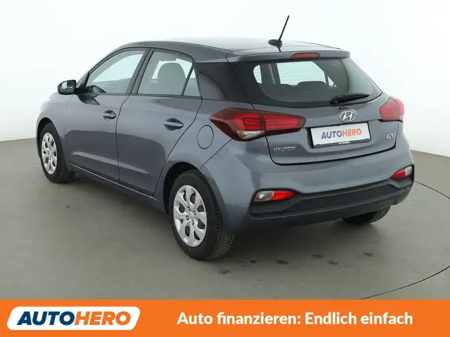 Hyundai i20 view 4