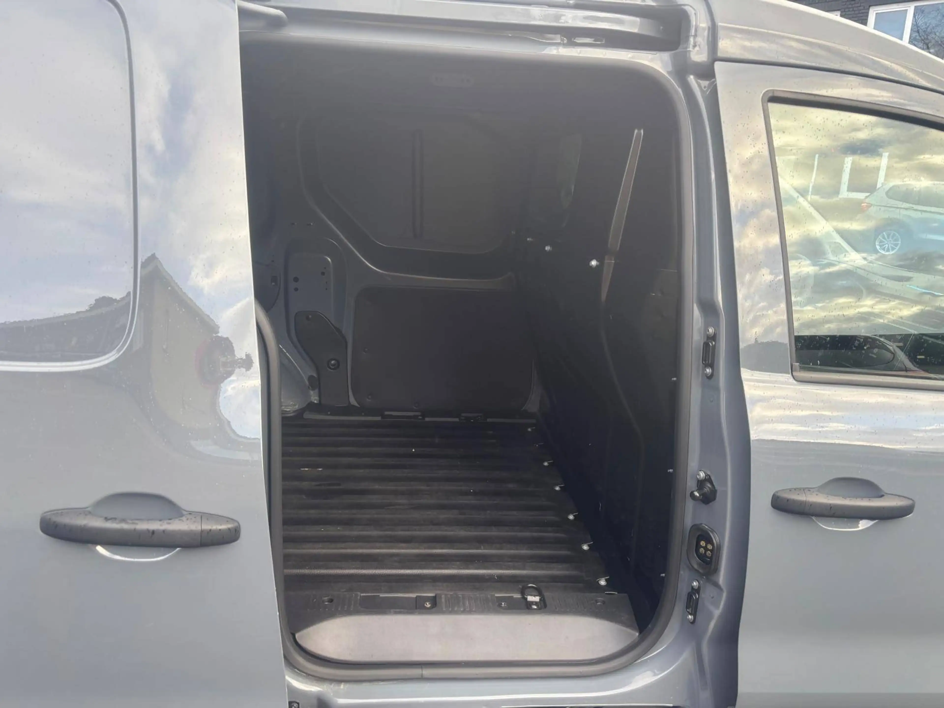 Renault Express 1.5d Blue dCi Ecoleader*Apple Carplay HALFLED — photo 9