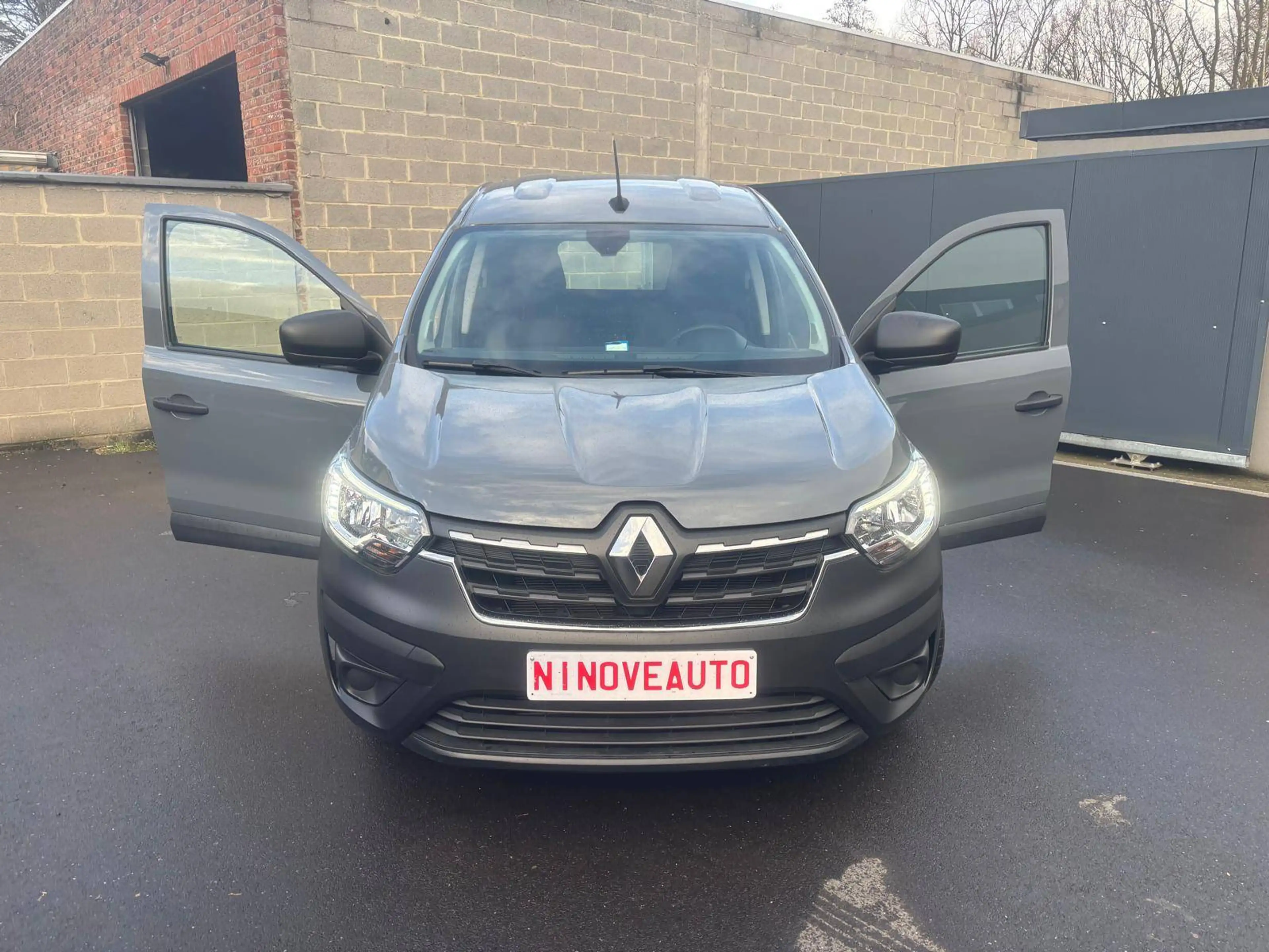 Renault Express 1.5d Blue dCi Ecoleader*Apple Carplay HALFLED — photo 15
