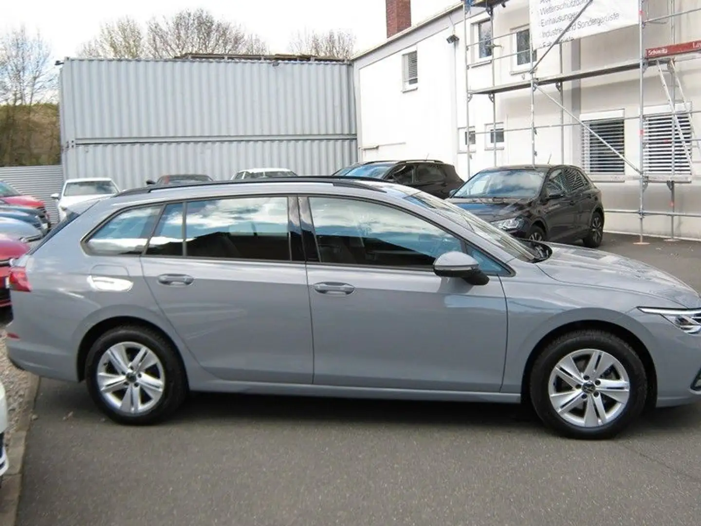 Volkswagen Golf VIII Variant Life eTSI DSG,LED,Navi,ACC Grau - 2