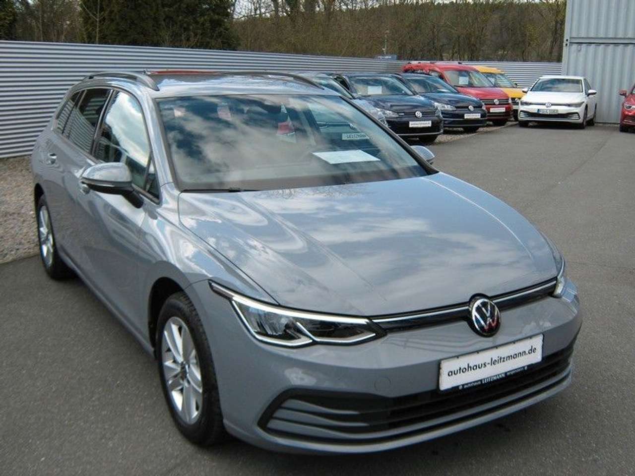 Volkswagen Golf 2022 — VIII Variant Life eTSI DSG,LED,Navi,ACC