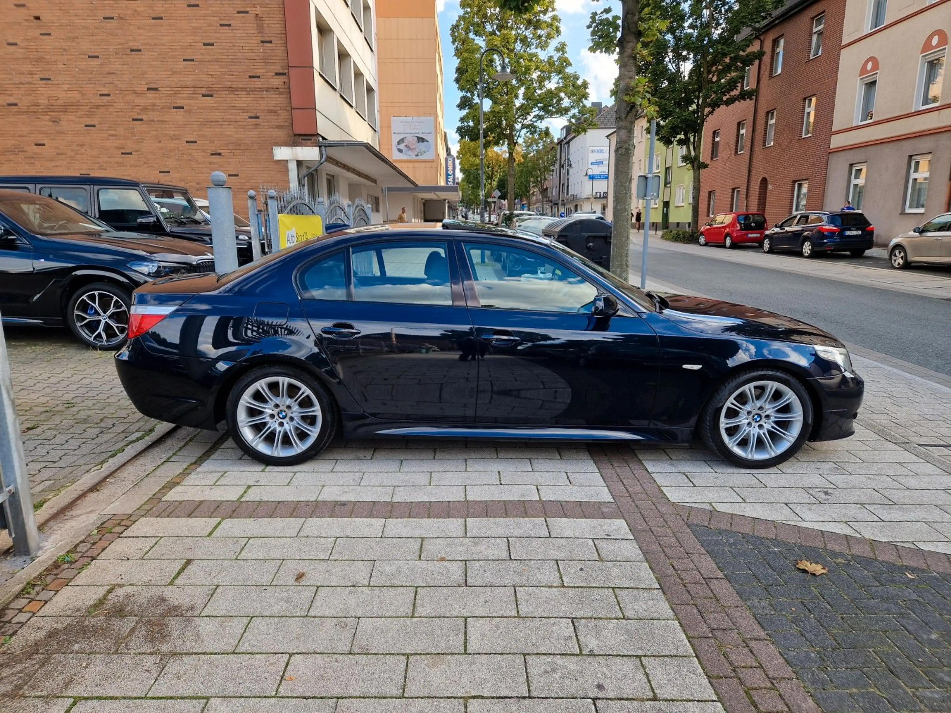 BMW 530 Limousine 530 i*M*3.HD*Xenon*Navi/Groß´*SD*Temp* — photo 4