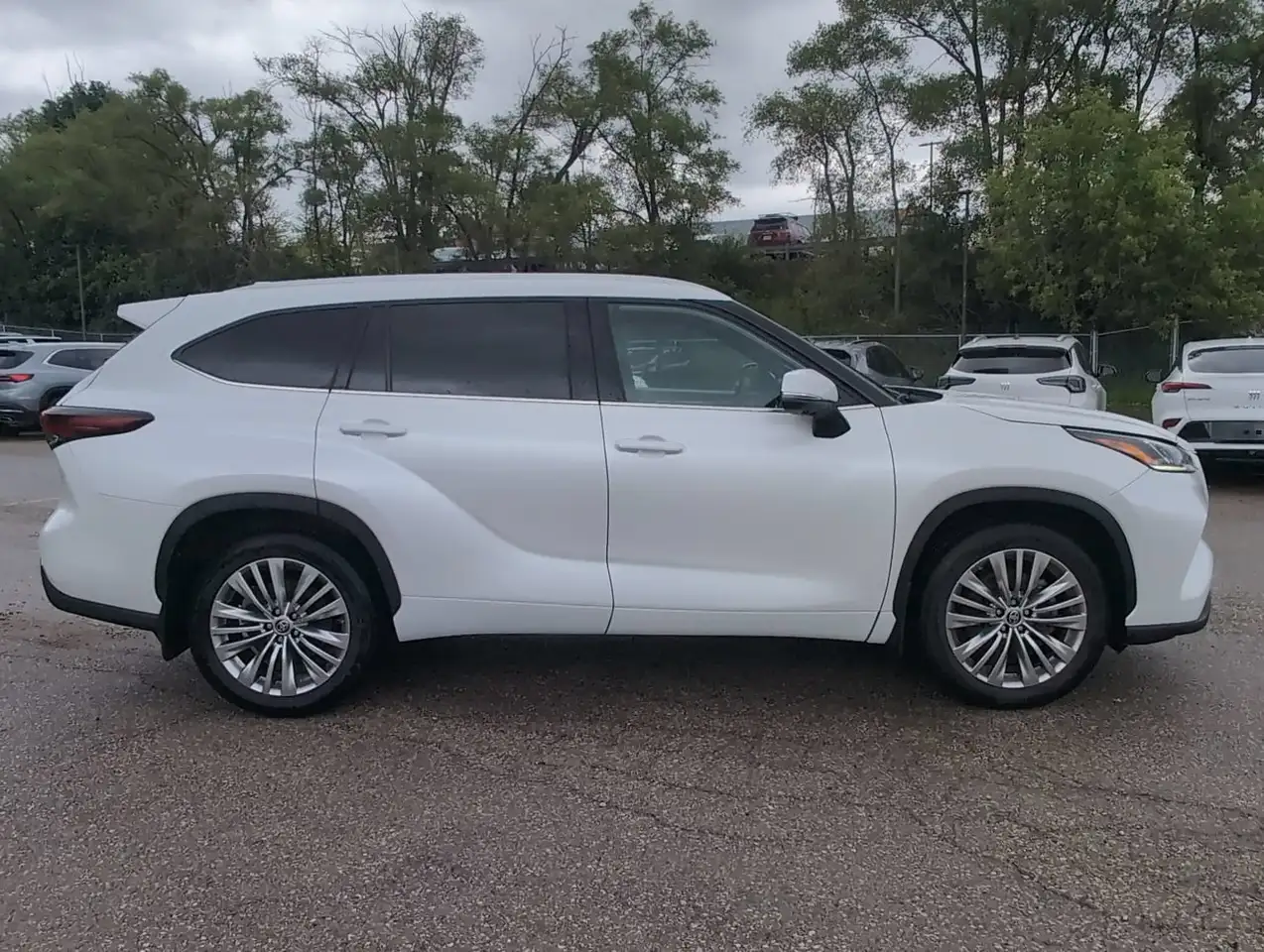 Toyota Highlander photo Toyota Highlander