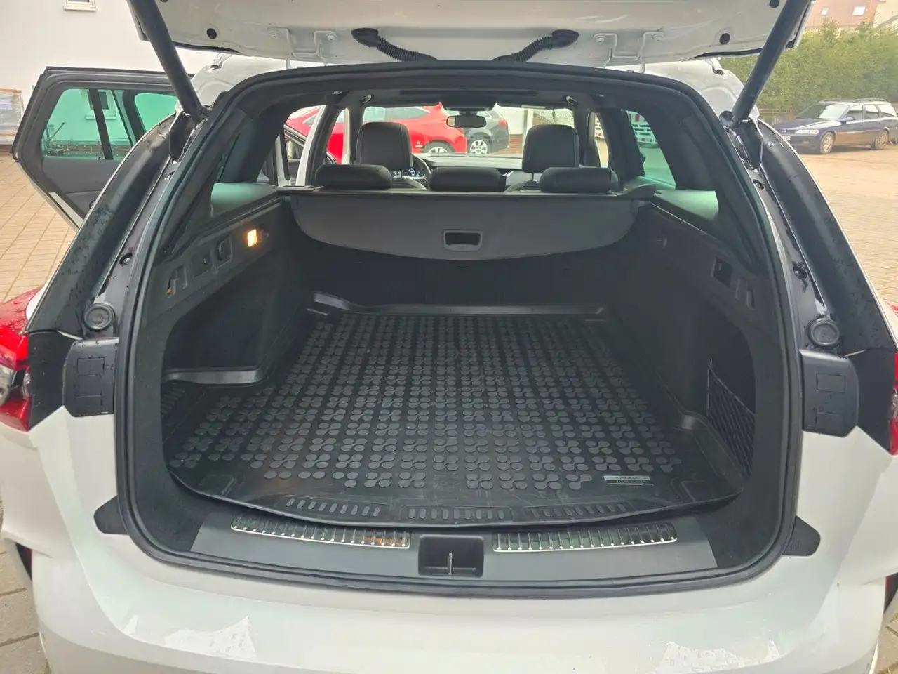 Opel Insignia B Sports Tourer GSi 4x4 23