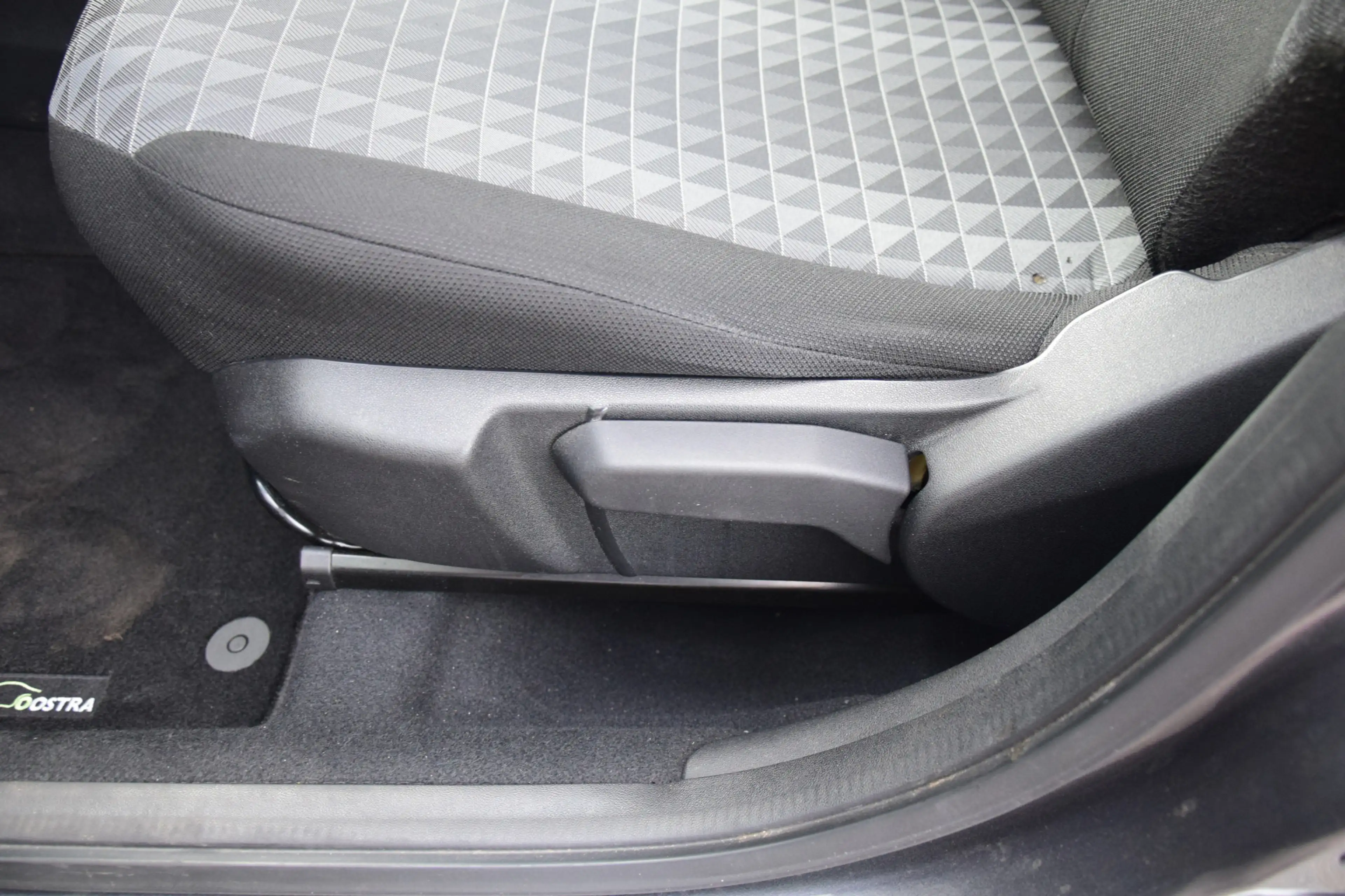 Peugeot 108 1.0 e-VTi Active Airco Audio/Bluetooth — photo 19