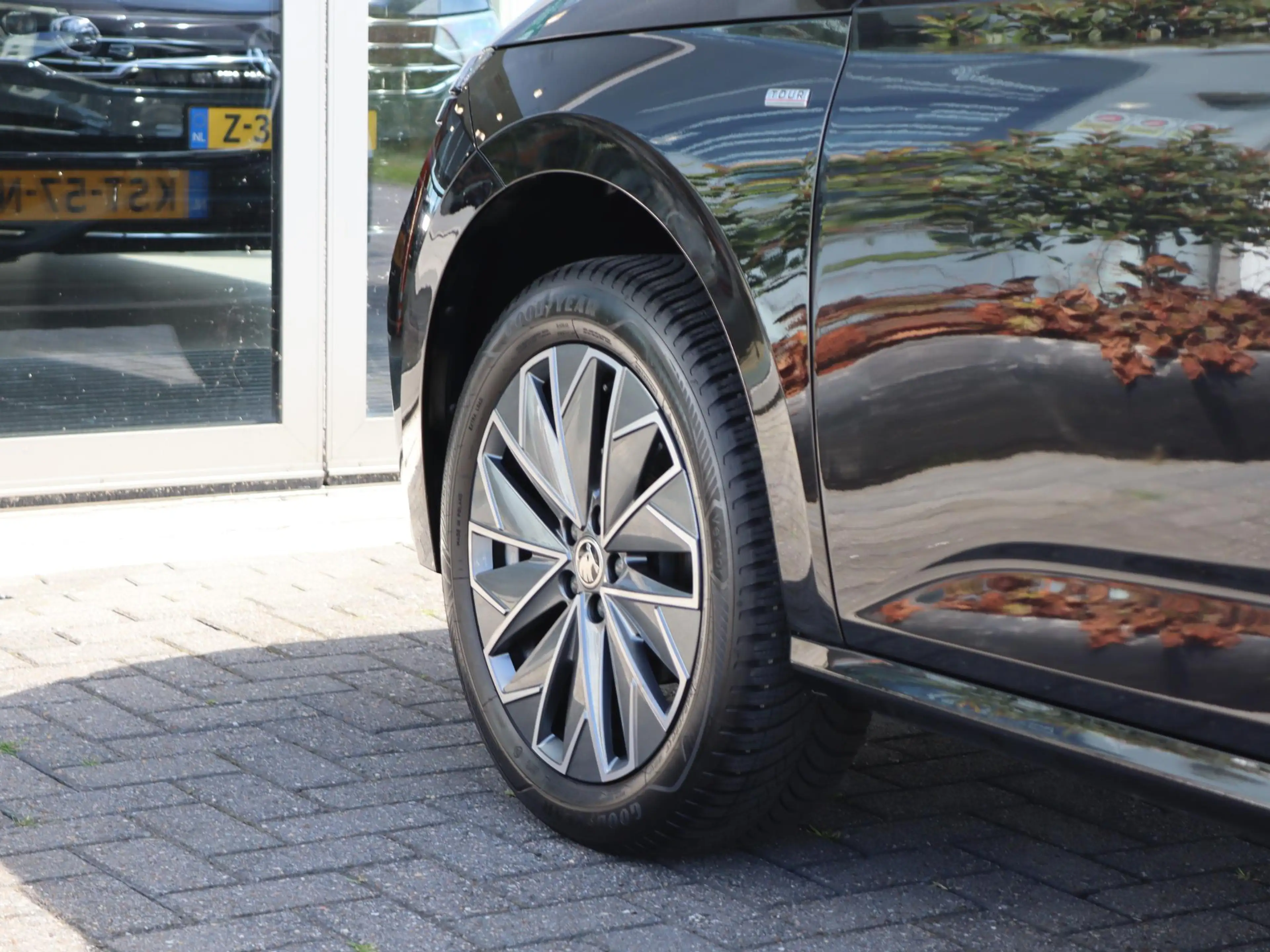 Skoda Kamiq 1.0 TSI 95 pk Tour | Climate Control | Navigatie V — photo 7
