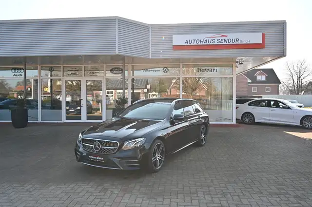Mercedes-Benz E 53 AMG 4Matic+ / SPUR / LED / 360° / SPORT