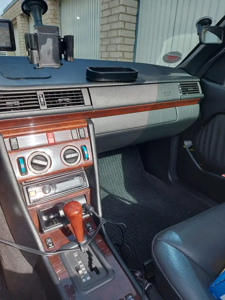 Mercedes-Benz E 200, foto 6