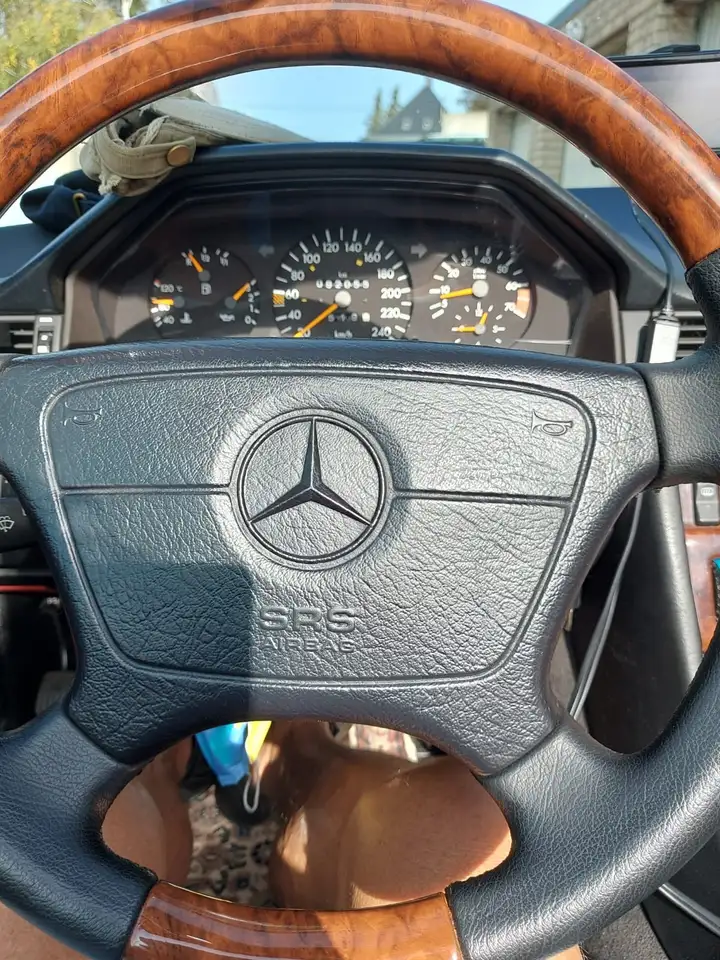 Mercedes-Benz E 200, foto 5