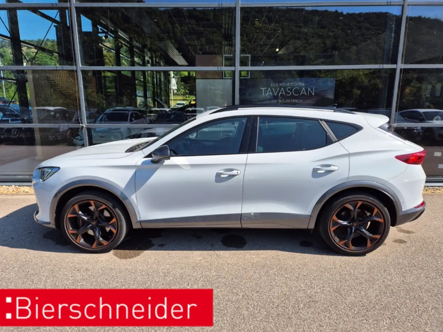 CUPRA Formentor 2.0 TSI DSG 4Drive VZ COPPER KAMERA BEATS Weiß - 2