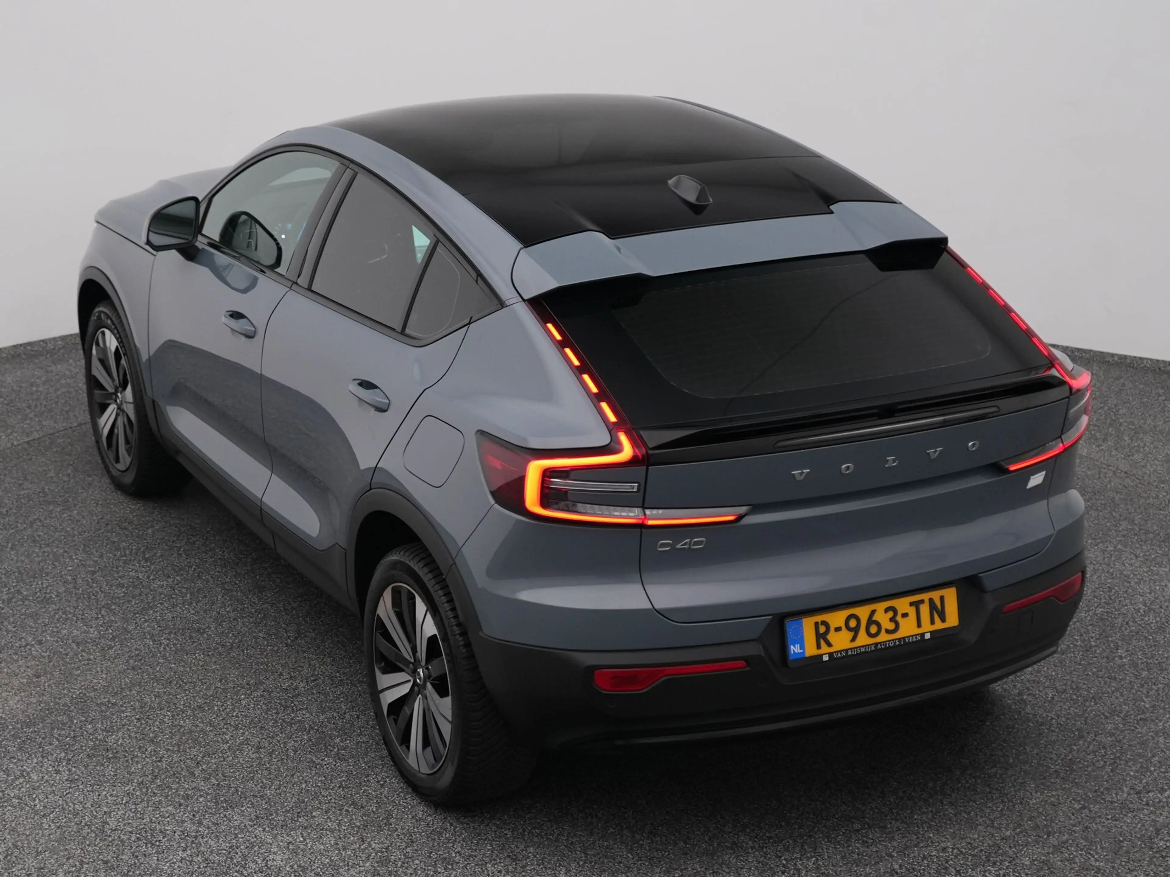 Volvo C40 Recharge Core 69 kWh | PANO | CAMERA | STOEL- EN S — photo 26