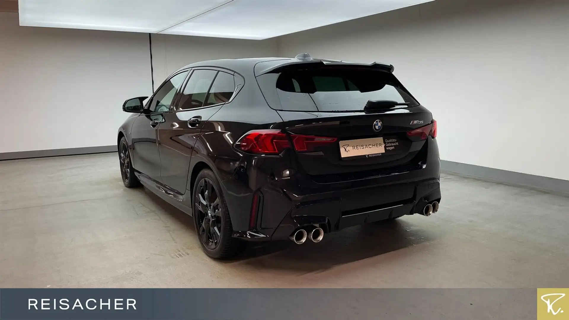 BMW 135 M135 A xDrive LCProf DAProf adapLED H-K eSitz+Me Schwarz - 2