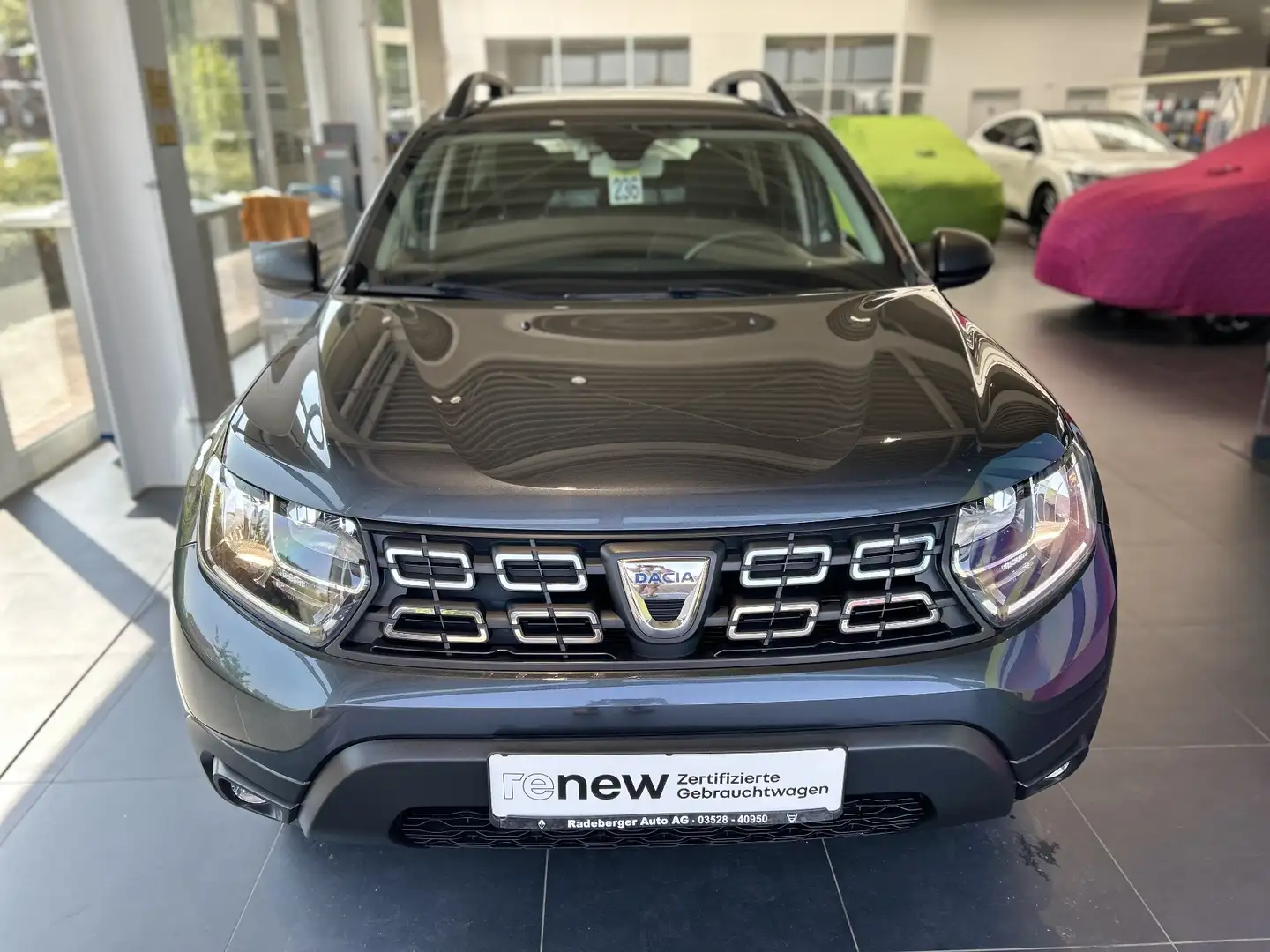 Dacia Duster Comfort SCe 115 2WD Grau - 2