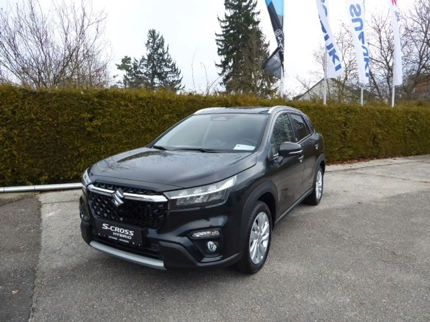 Suzuki S-Cross 1,4 Hybrid shine Schwarz - 1