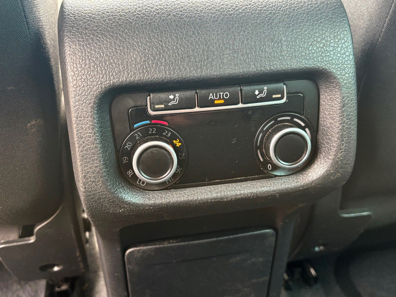 SEAT Alhambra 2.0 TDI DSG Navi Xenon 7-SITZER AHK CAM — photo 35
