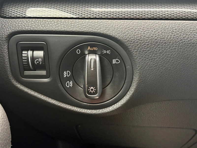 SEAT Alhambra 2.0 TDI DSG Navi Xenon 7-SITZER AHK CAM — photo 30