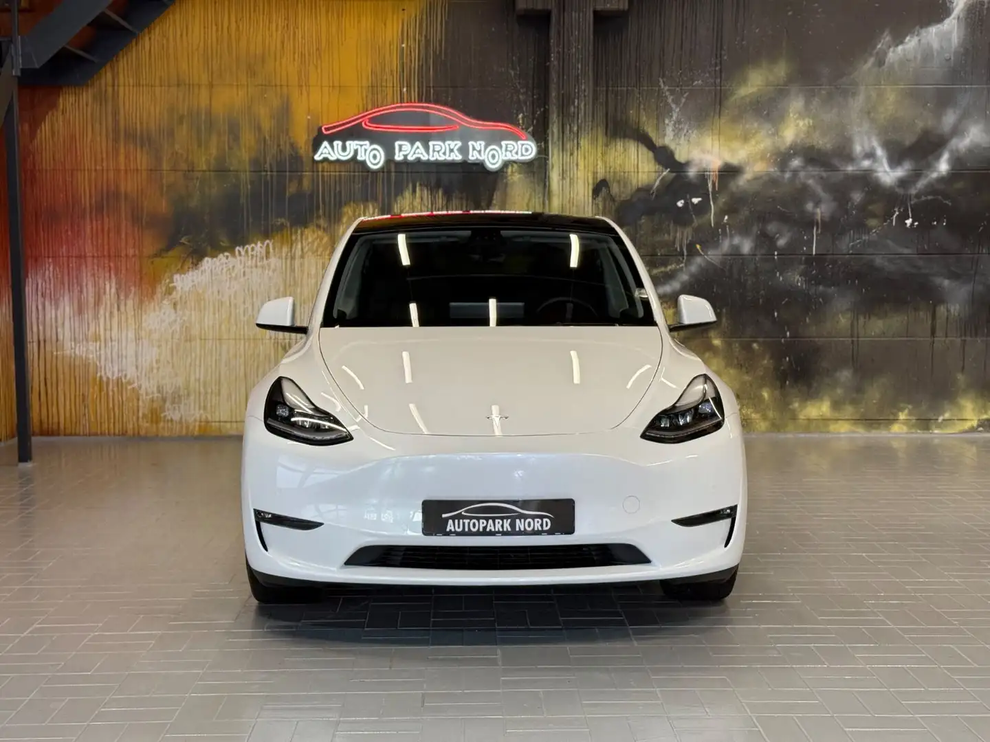 Tesla Model Y Dual Motor AWD 1-HAND~13400KM~LEDER Weiß - 2