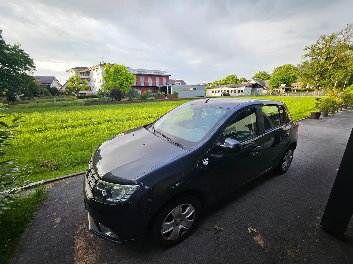 Dacia Sandero Sandero Supreme TCe 90 S Grau - 1