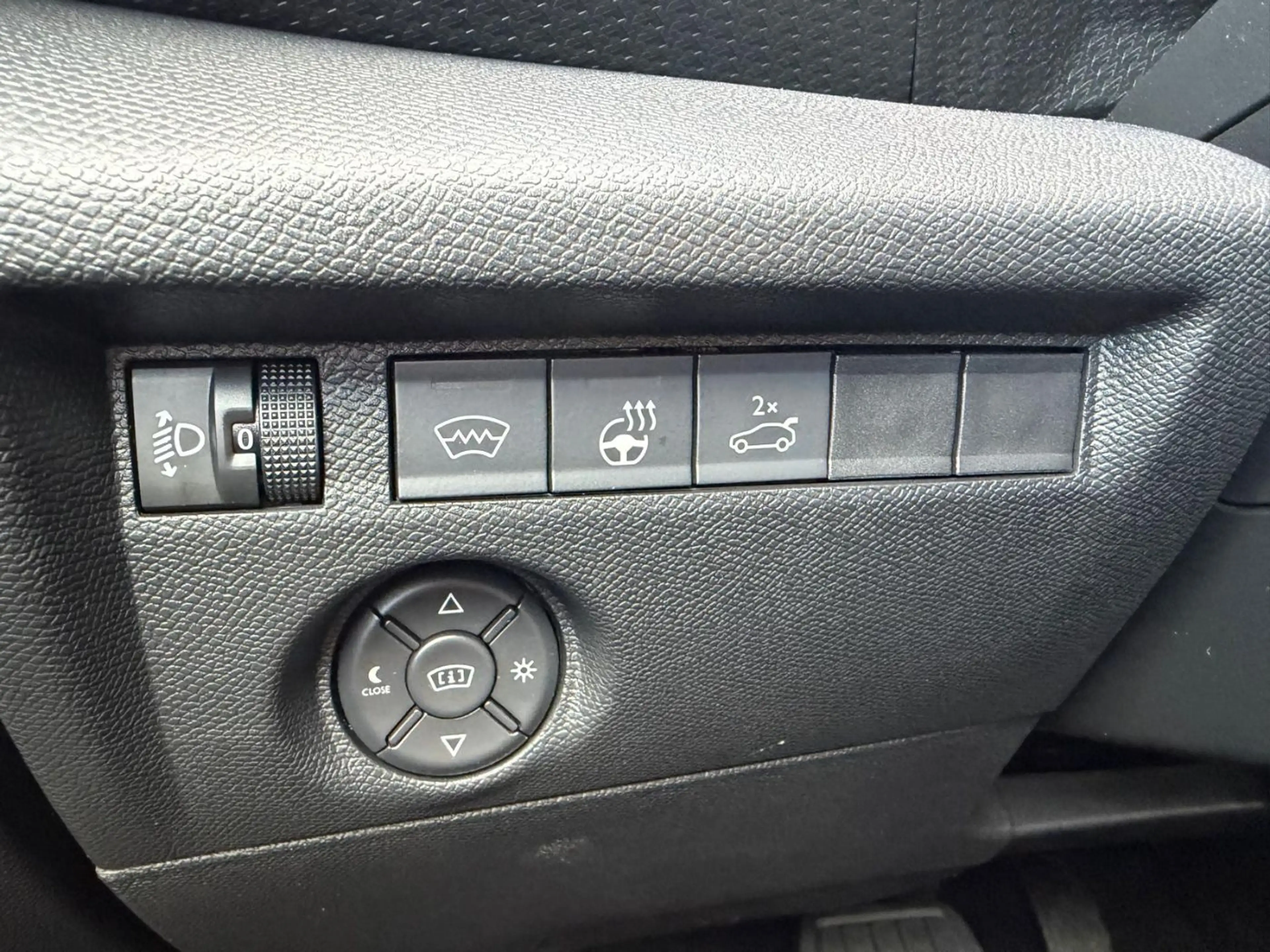 Citroen C4 X 1.2 PureTech 130 Max LED+Navi+2xKlima+Kam. — photo 9