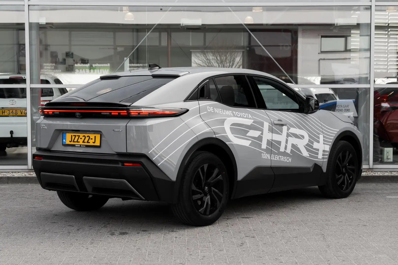 Toyota C-HR+ First Edition 77 kWh Gris - 2