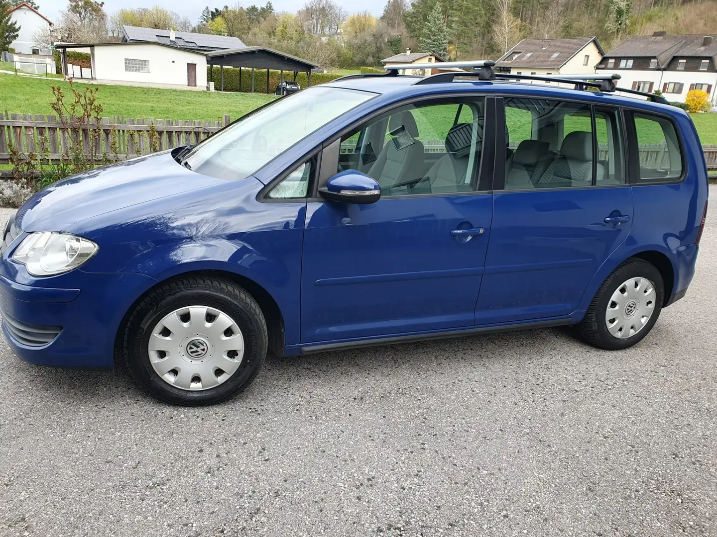 Volkswagen Touran Trendline 1,9 TDI DPF Blau - 2