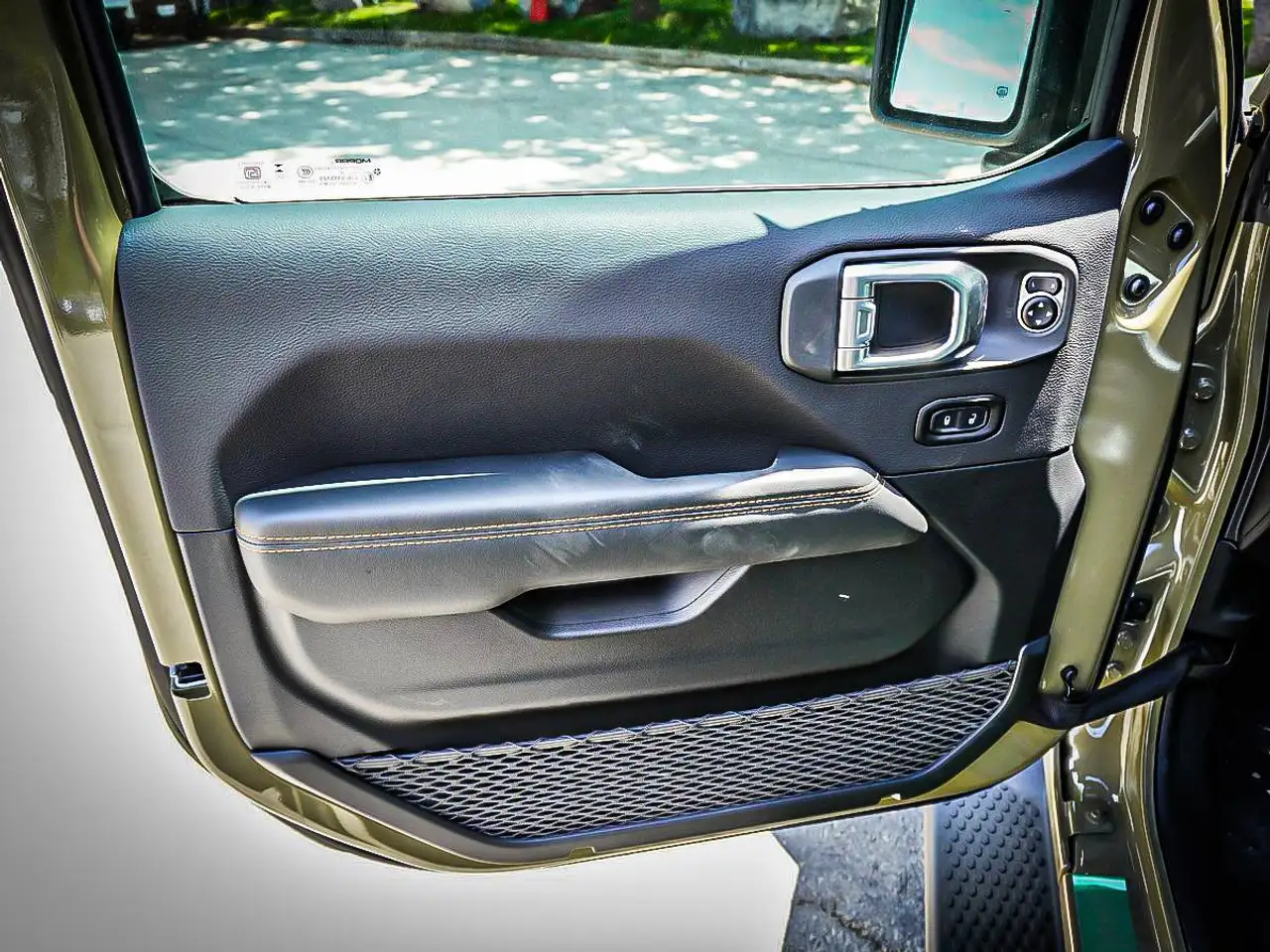 Jeep Wrangler снимка Jeep Wrangler
