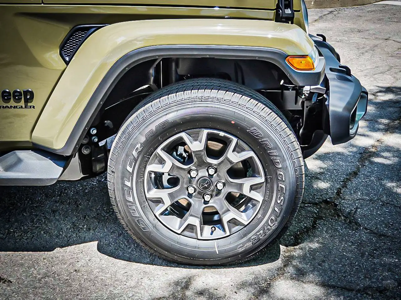 Jeep Wrangler снимка Jeep Wrangler