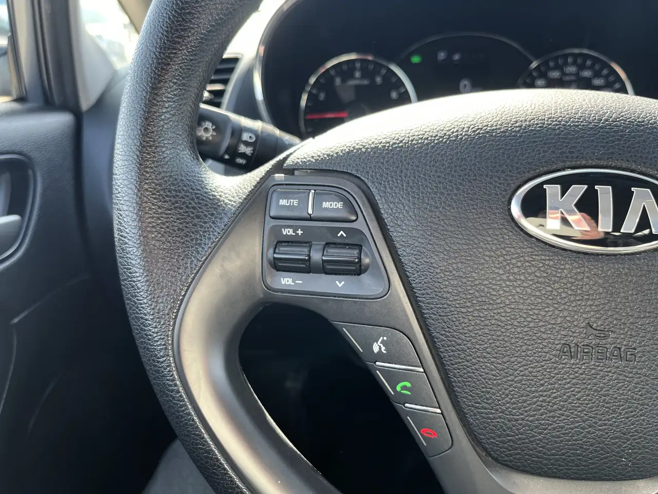 Kia Forte снимка Kia Forte