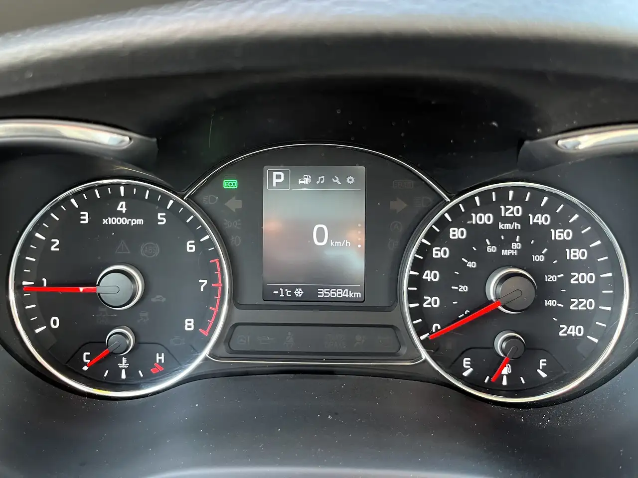 Kia Forte снимка Kia Forte