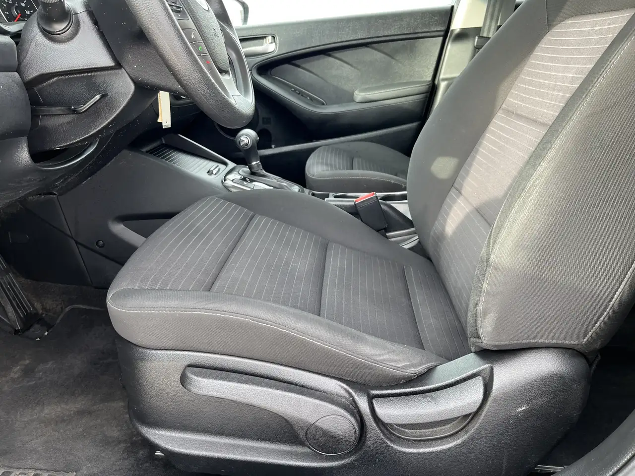 Kia Forte снимка Kia Forte