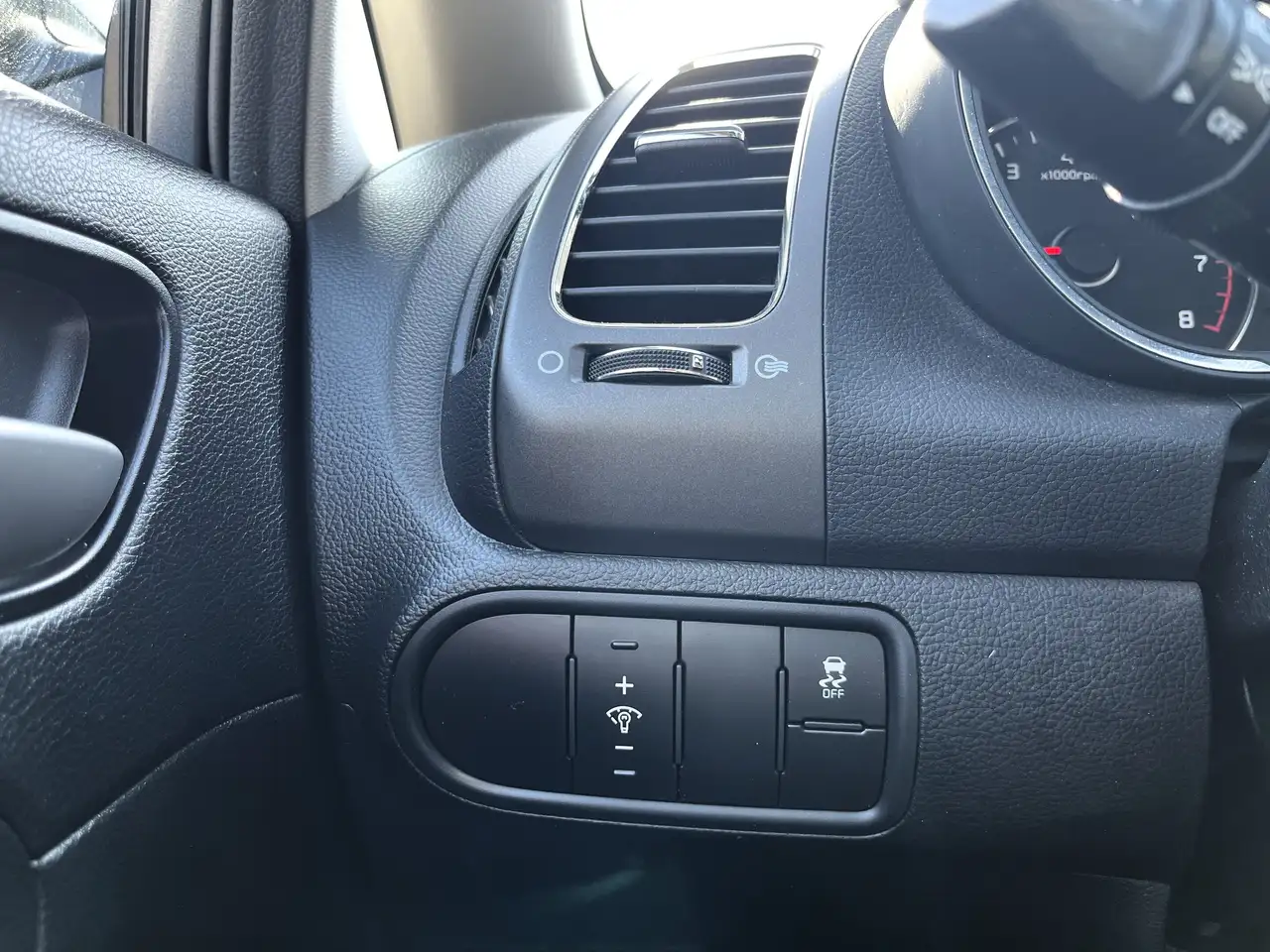 Kia Forte снимка Kia Forte