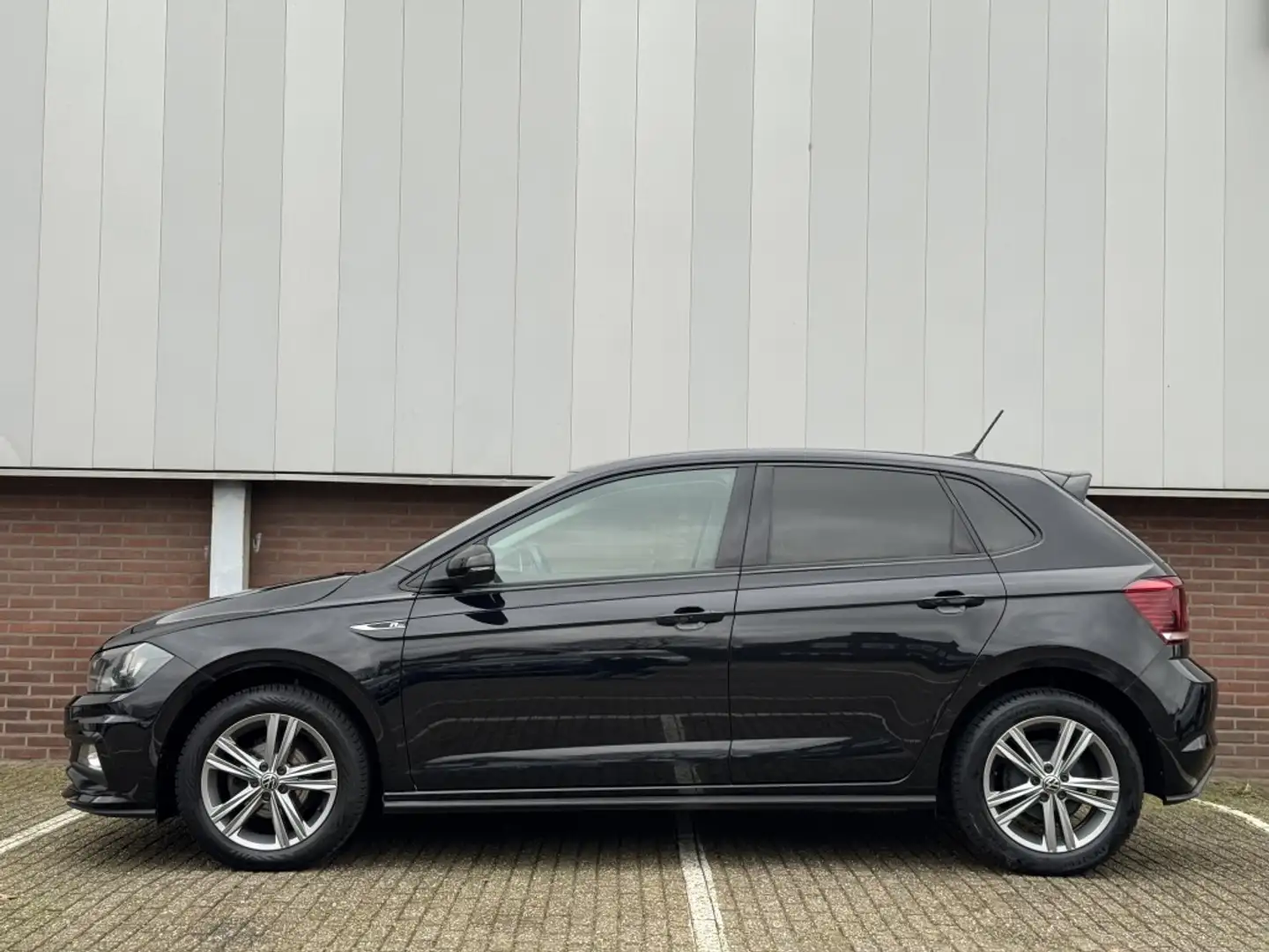 Volkswagen Polo Automaat 1.0 TSI R-Line Ed. Zwart - 2