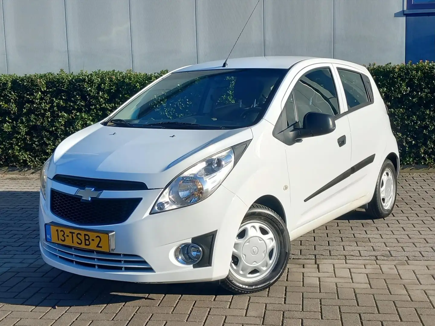 Chevrolet Spark 1.0 65PK BiFuel LS Airco Weiß - 1
