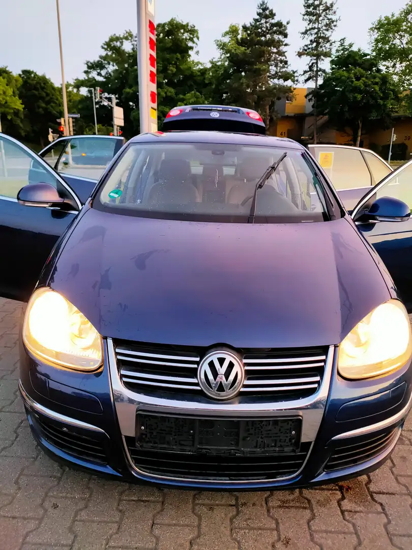 Volkswagen Jetta 1.6 FSI Comfortline Bleu - 2