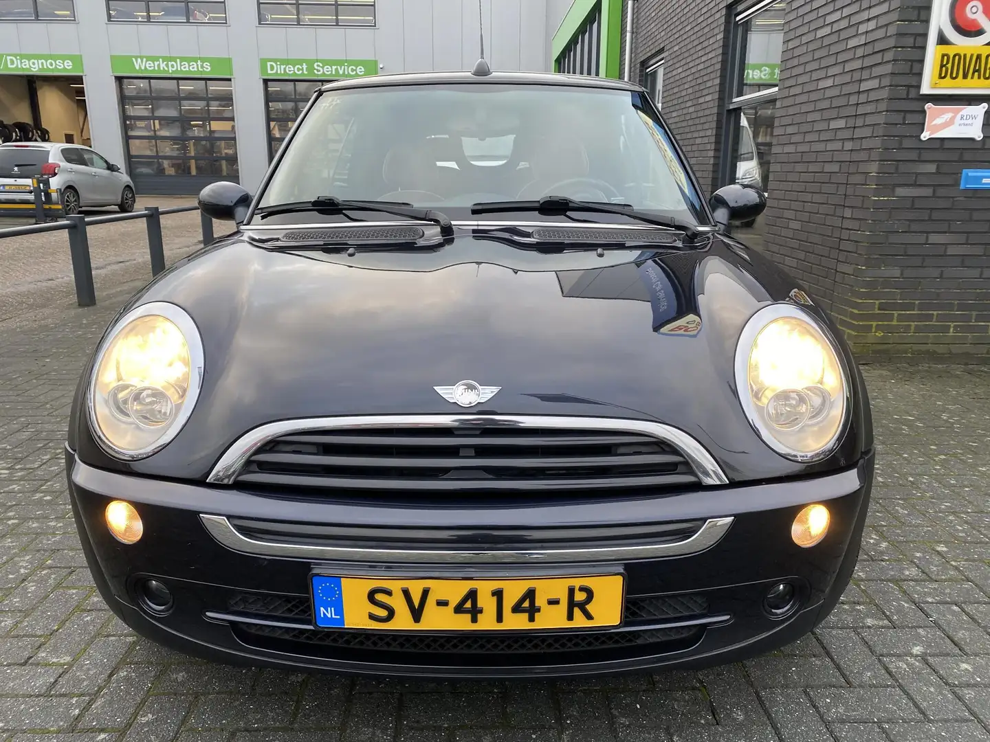 MINI One Cabrio Mini 1.6 Salt STOELVERW. - AIRCO - LMV - BT - NAV Noir - 2