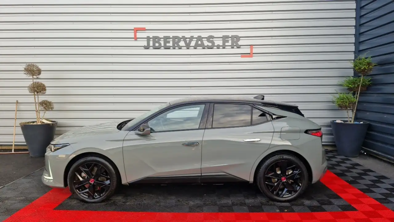 DS Automobiles DS 4