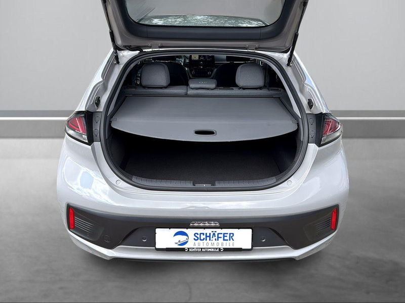 Hyundai IONIQ Style Plug-In Hybrid #LED #NAV #KAM — photo 10