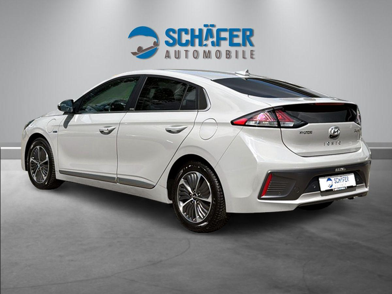 Hyundai IONIQ Style Plug-In Hybrid #LED #NAV #KAM — photo 4