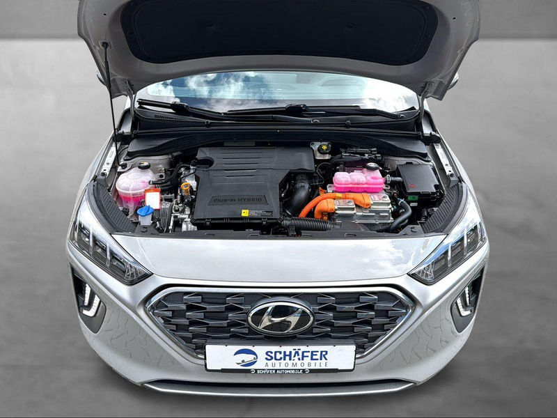 Hyundai IONIQ Style Plug-In Hybrid #LED #NAV #KAM — photo 9