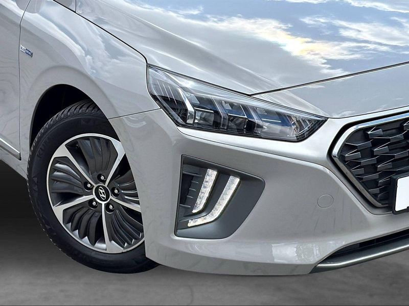 Hyundai IONIQ Style Plug-In Hybrid #LED #NAV #KAM — photo 11
