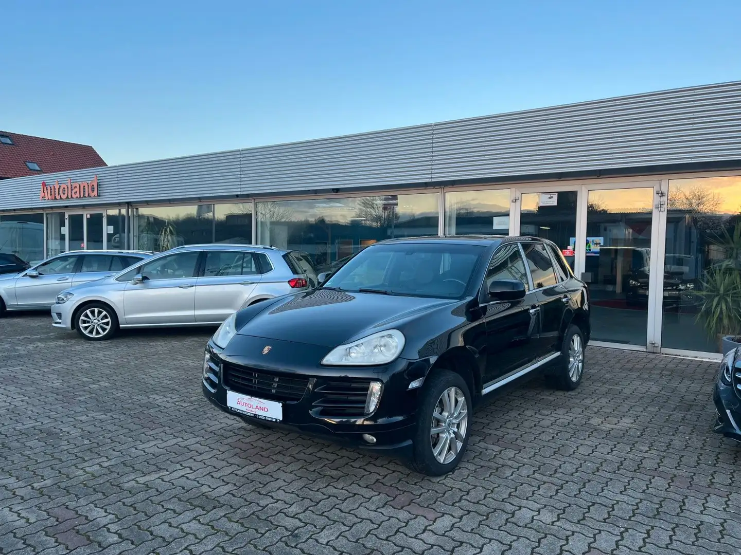 Porsche Cayenne S 4.8 V 8 SHZ LEDER PDC Allrad Schwarz - 1